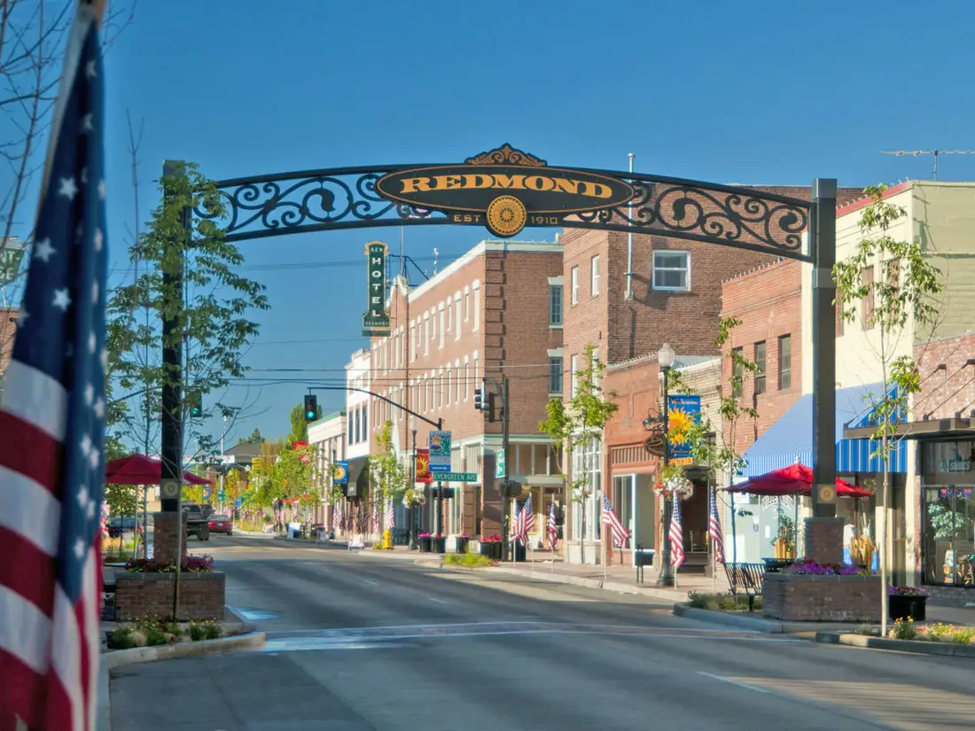 Downtown Redmond street